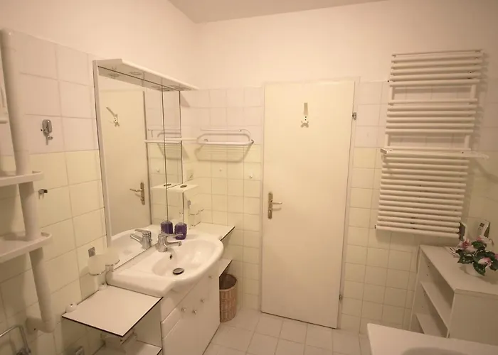 Bebette - 1 Bedroom- Austrian Alpine Getaways